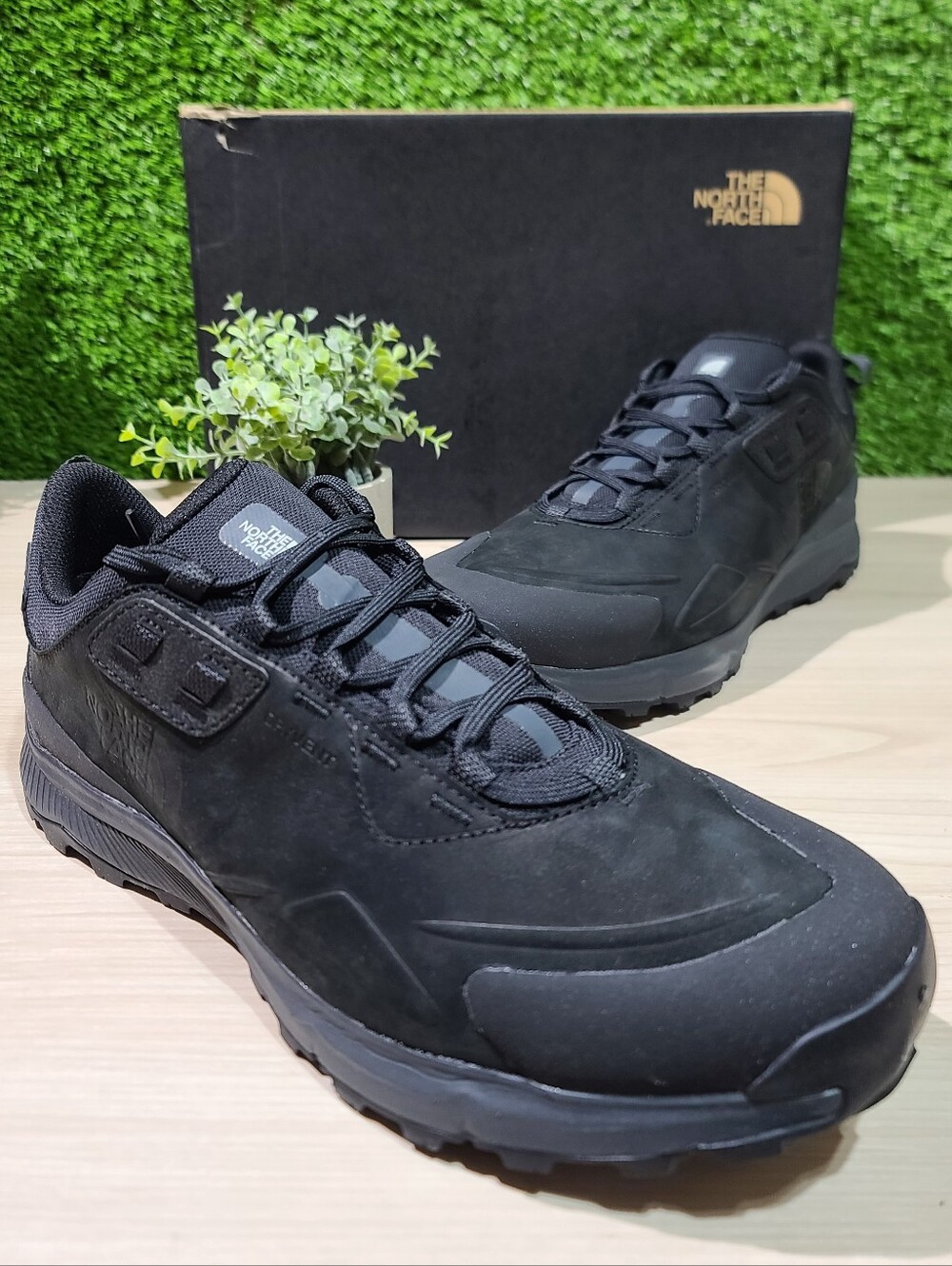 The North Face Cragstone Leather WP Hiking Shoe - TNF Black/Asphalt Grey US 12.5